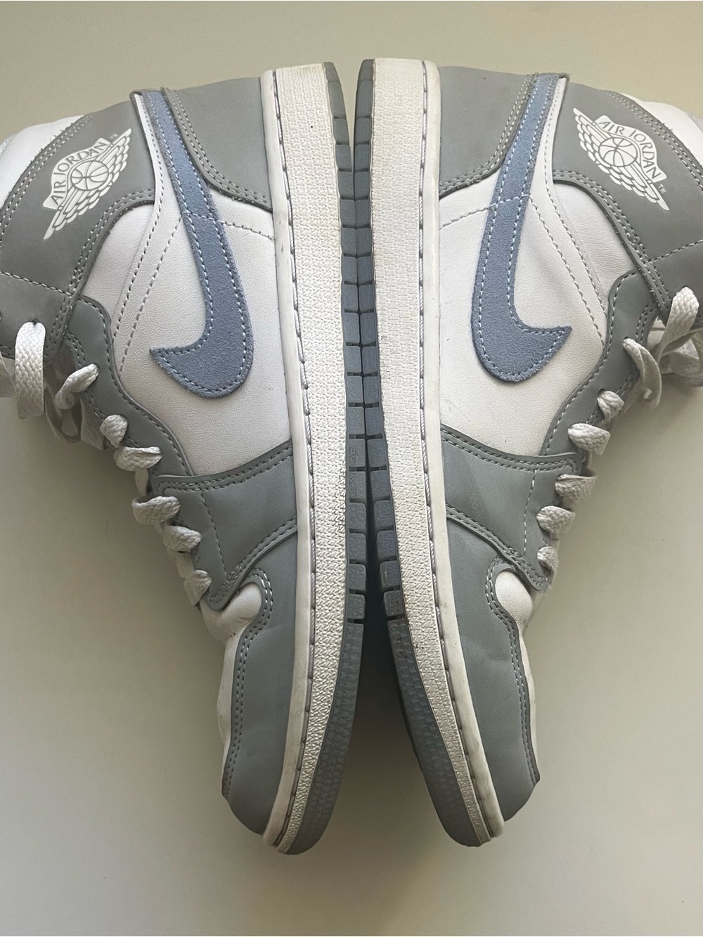 Air Jordan 1 Mid Wolf Grey Aluminum High-Top Sneakers Women’s Size 8.5